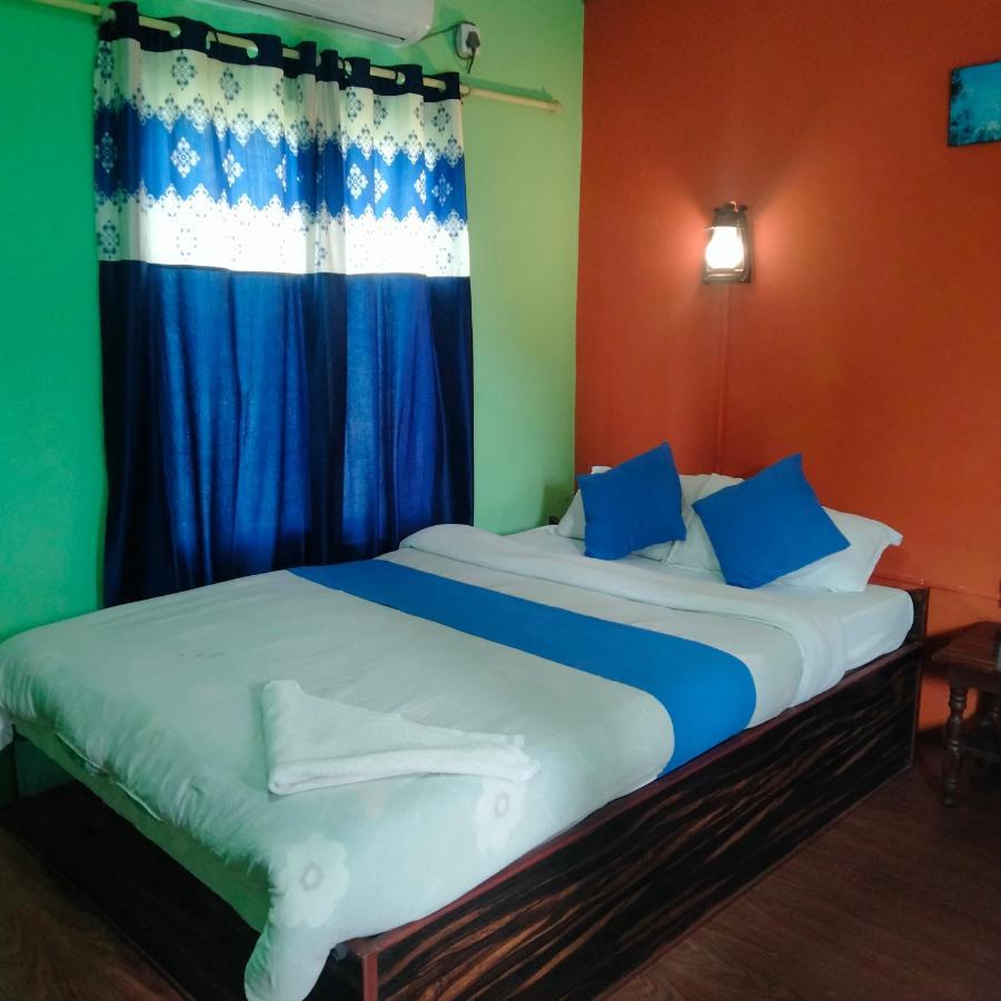 Hotel Tiger Tops Sauraha Kültér fotó
