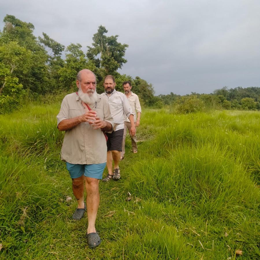 Hotel Tiger Tops Sauraha Kültér fotó