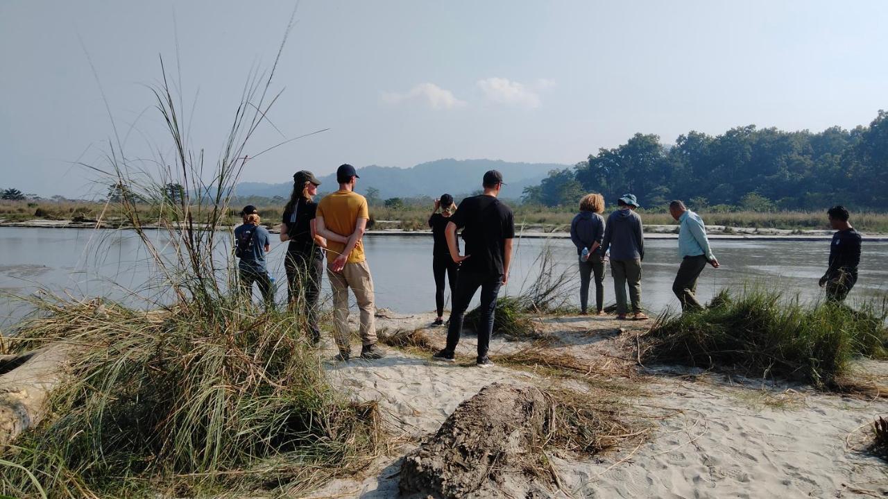 Hotel Tiger Tops Sauraha Kültér fotó