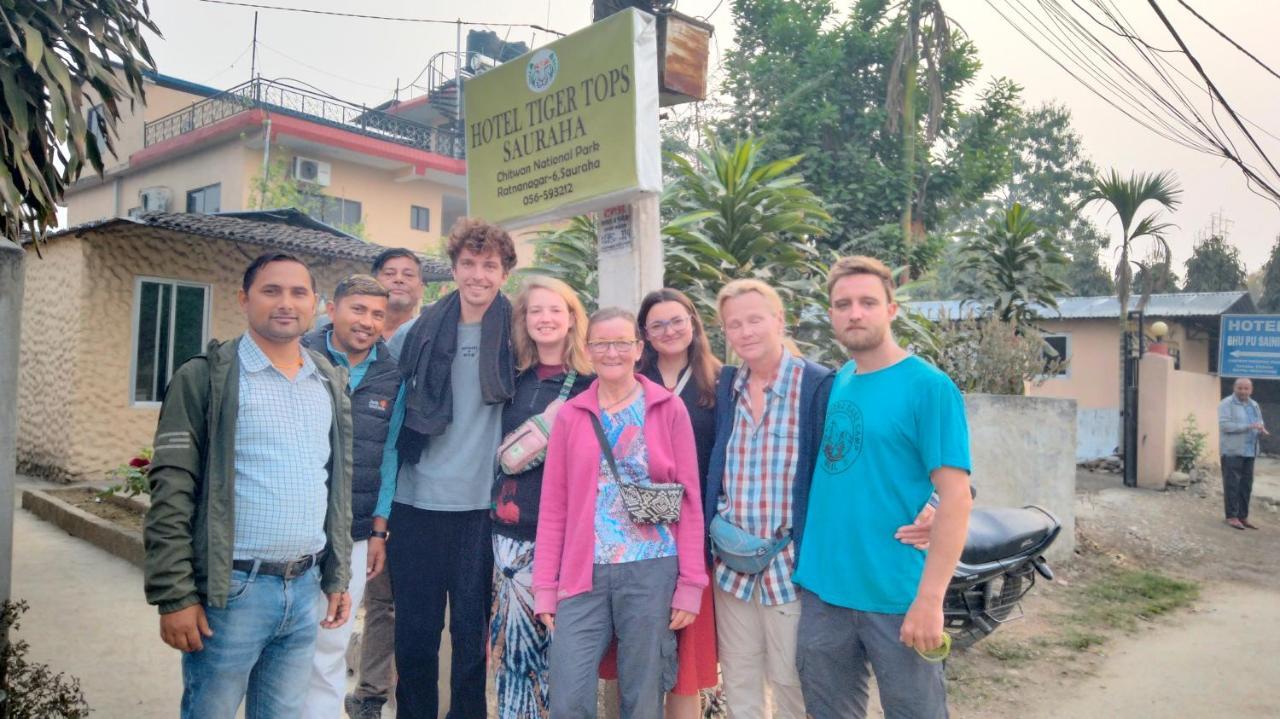 Hotel Tiger Tops Sauraha Kültér fotó