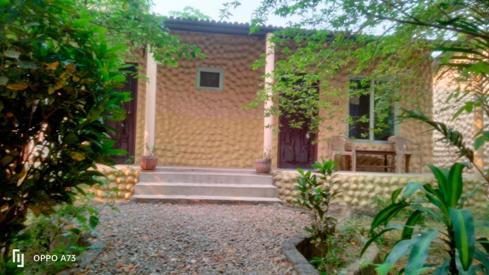 Hotel Tiger Tops Sauraha Szoba fotó